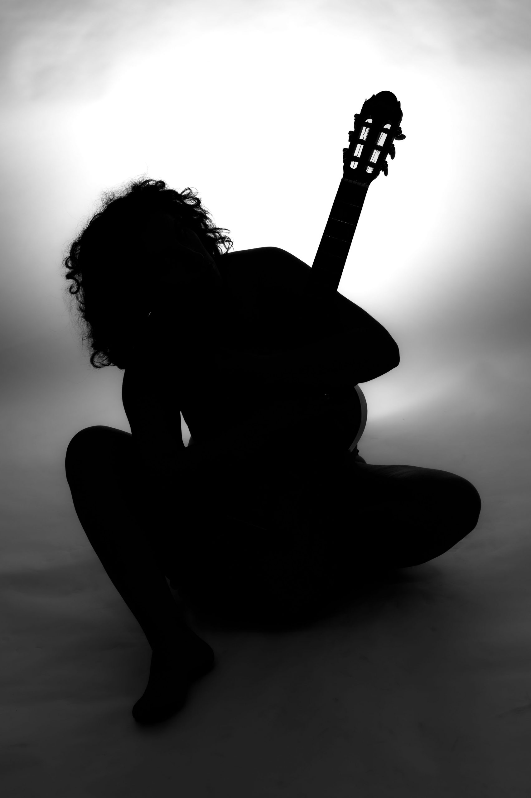 Frau mit der Gitarre